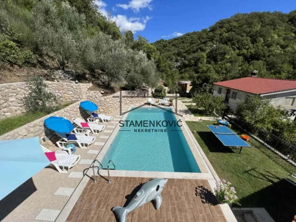 Prodaja, kuća, 302m², Herceg Novi, Crna Gora