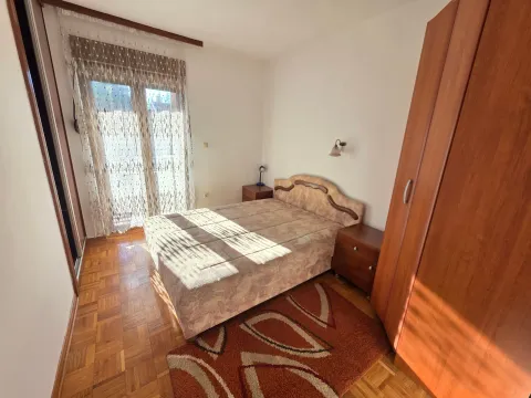 Izdavanje, dvosoban stan, 85m², Stari Aerodrom, Podgorica - image 16