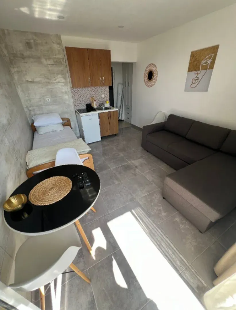 Rent, studio apartment, 25m², Šušanj, Bar