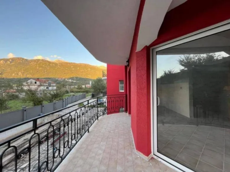 Prodaja, dvosoban stan, 79m², Lastva Grbaljska, Kotor