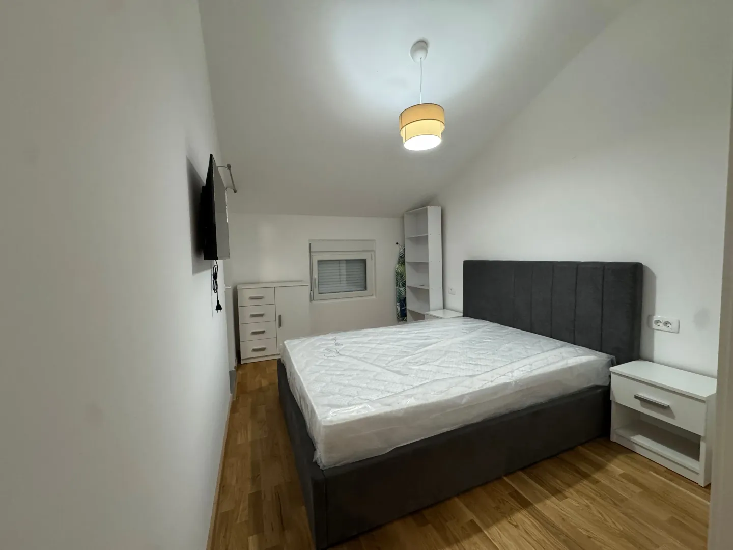 Izdavanje, jednosoban stan, 37m², Zagorič, Podgorica