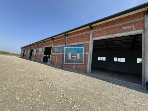 Izdavanje, poslovni prostor, 110m², Mijatovac, Ćuprija - image 7