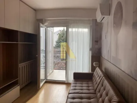 Izdavanje, garsonjera, 28m², Centar, Novi Sad - image 2