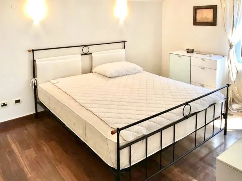 Sale, house, 390m², Stoliv, Kotor