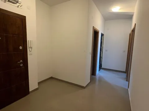 Prodaja, dvosoban stan, 72m², Stari Aerodrom, Podgorica - image 12