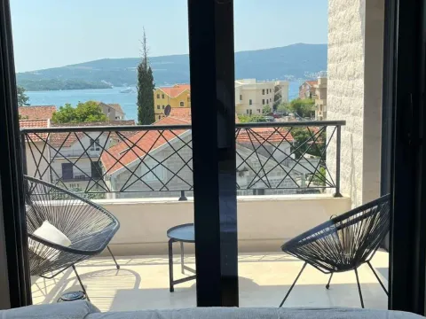 Izdavanje, dvosoban stan, 64m², Tivat, Crna Gora - image 5