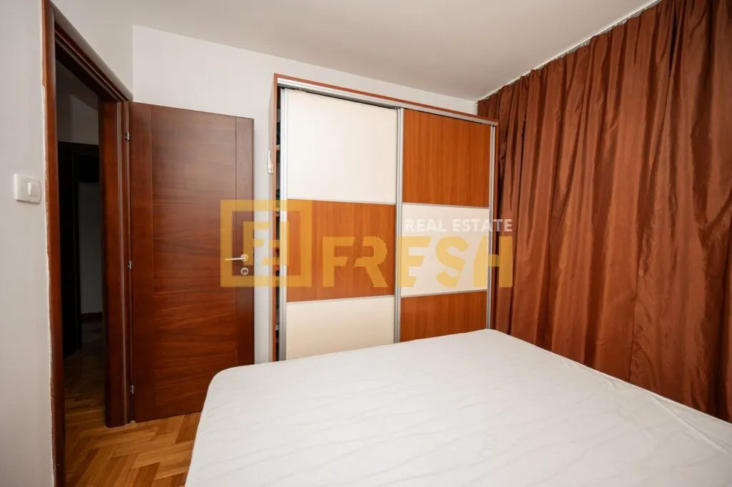 Izdavanje, trosoban stan, 80m², City Kvart, Podgorica