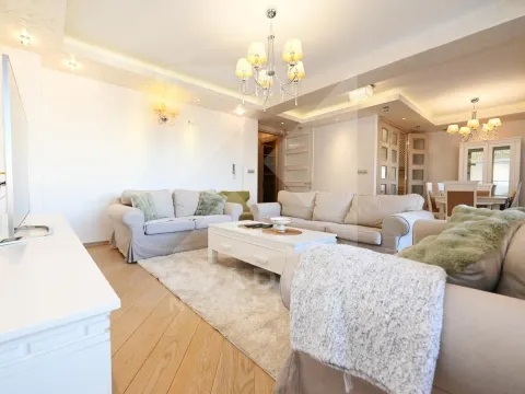 Izdavanje, trosoban stan, 120m2, Gorica C, Podgorica Izdavanje, trosoban stan, 120m2, Gorica C, Podgorica