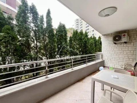 Sale, one bedroom apartment, 57m², Bečići, Budva - image 10