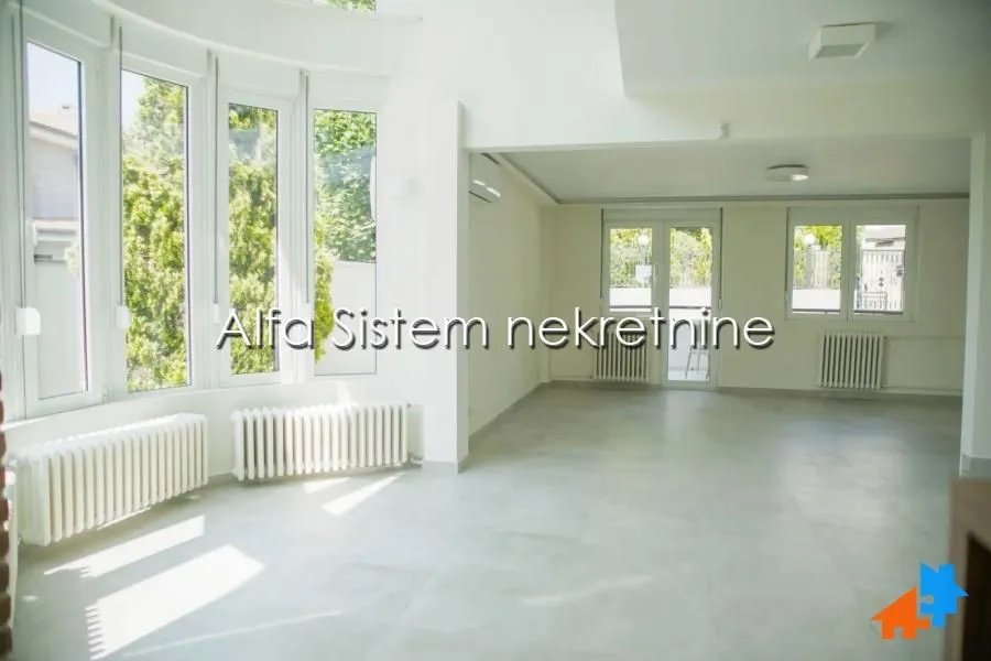 Rent, house, 260m², Čukarica, Beograd