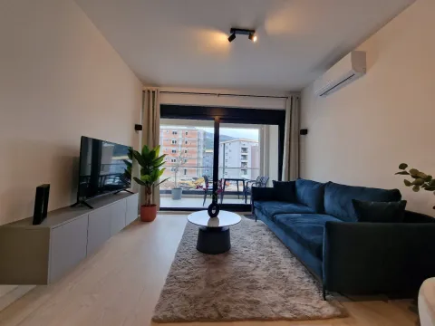 Izdavanje, jednosoban stan, 50m², Budva, Crna Gora - image 2