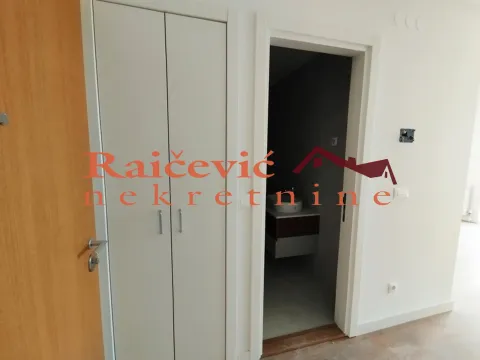 Prodaja, garsonjera, 32m², Savski Venac, Beograd - image 11