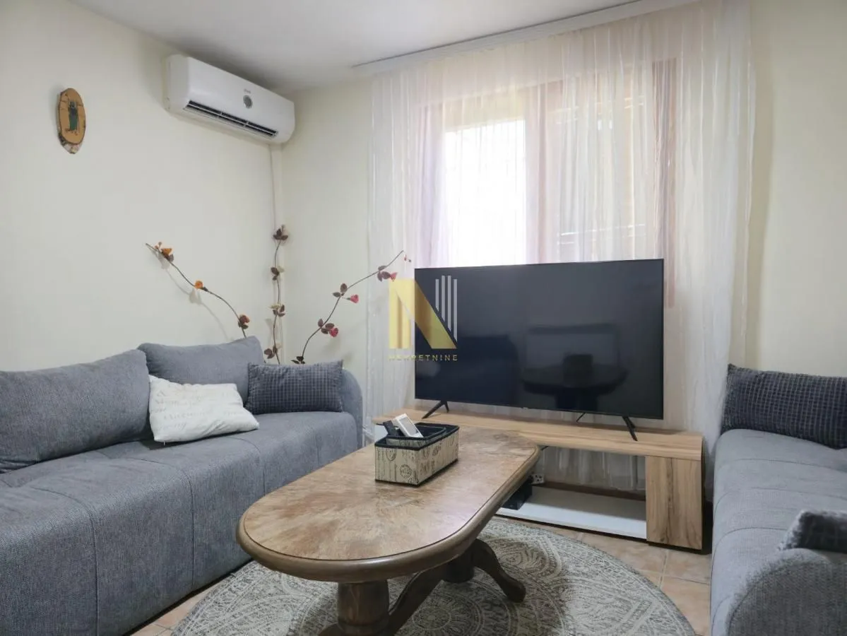 Izdavanje, kuća, 100m², Inđija, Srbija