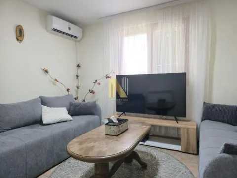 Izdavanje, kuća, 100m², Inđija, Srbija - image 1