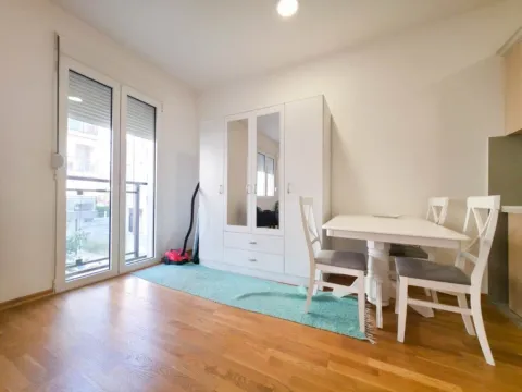 Rent, studio apartment, 29m², Blok 9, Podgorica - image 13