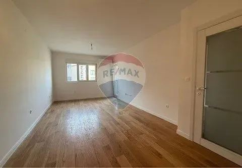 Izdavanje, jednosoban stan, 50m², Central Point, Podgorica - image 7