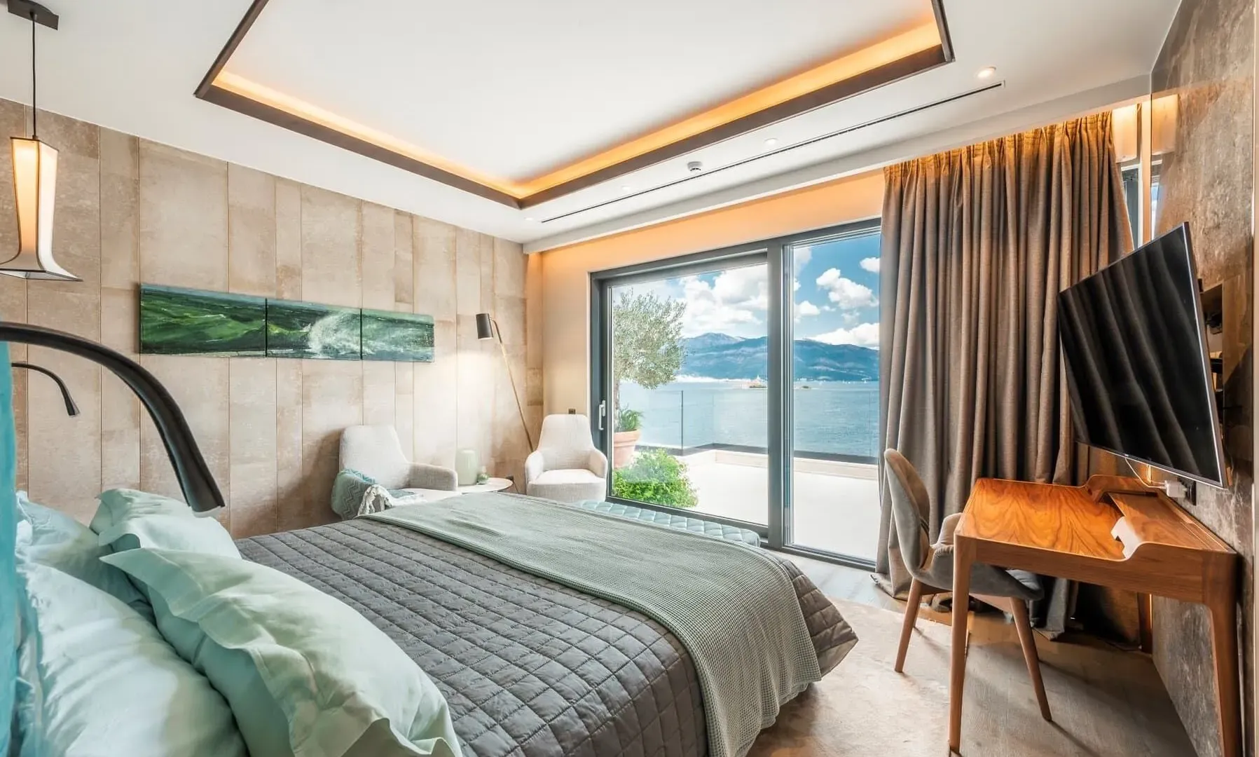 Sale, four bedroom apartment, 500m², Đuraševići, Tivat