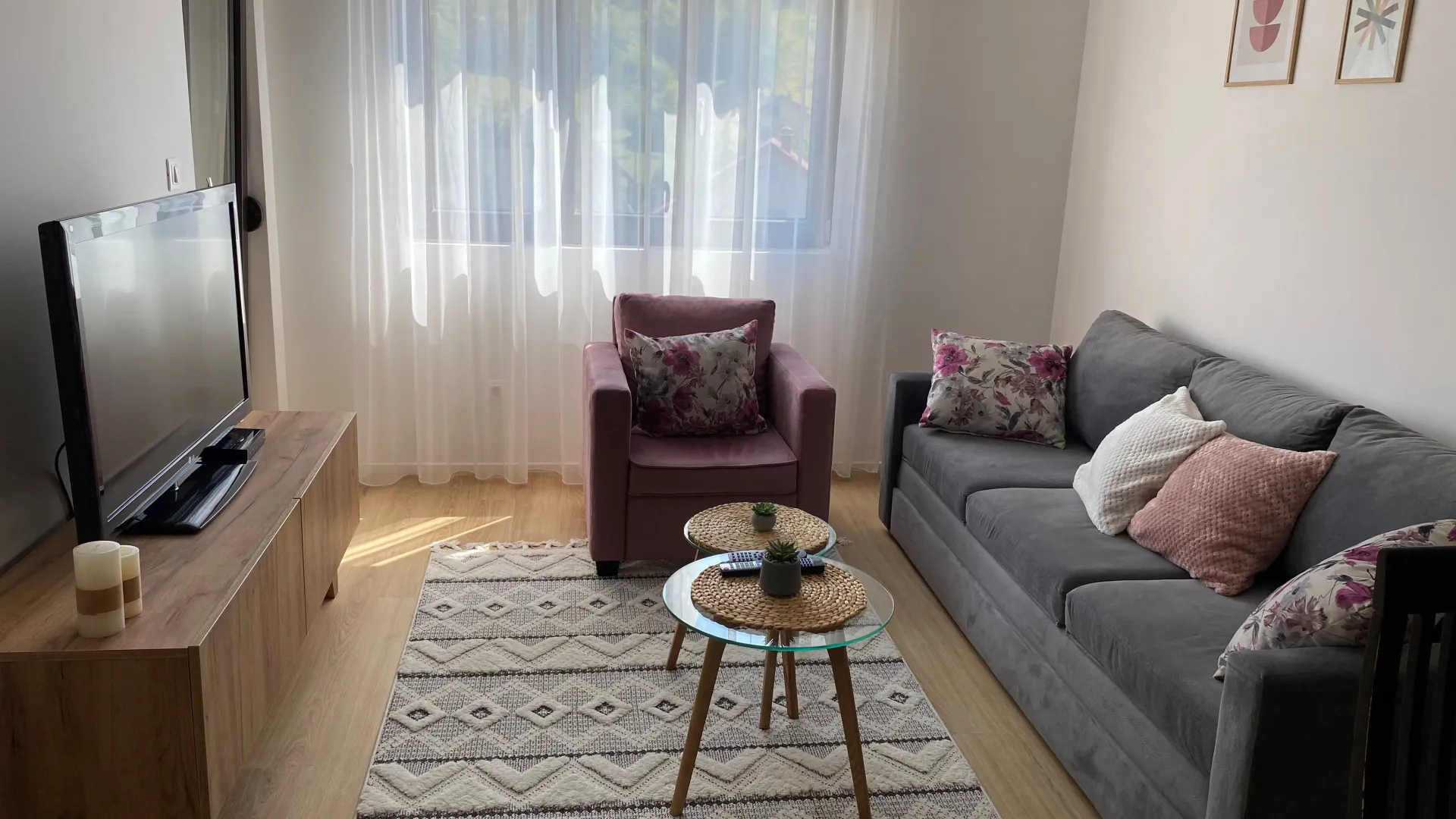 Rent, one bedroom apartment, 40m², Centar, Kolašin