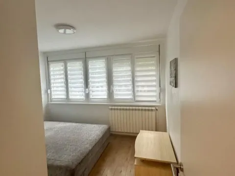 Izdavanje, jednosoban stan, 40m², Zvezdarska Šuma, Zvezdara Sve Podlokacije - image 2