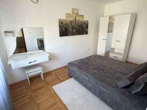 Izdavanje, jednosoban stan, 45m², Zlatica, Podgorica - image 5