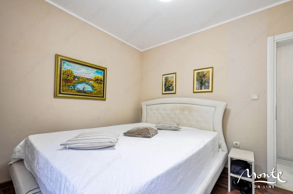 Prodaja, jednosoban stan, 50m², Tivat, Crna Gora