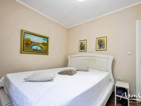 Sale, one bedroom apartment, 50m², Tivat, Crna Gora - image 13