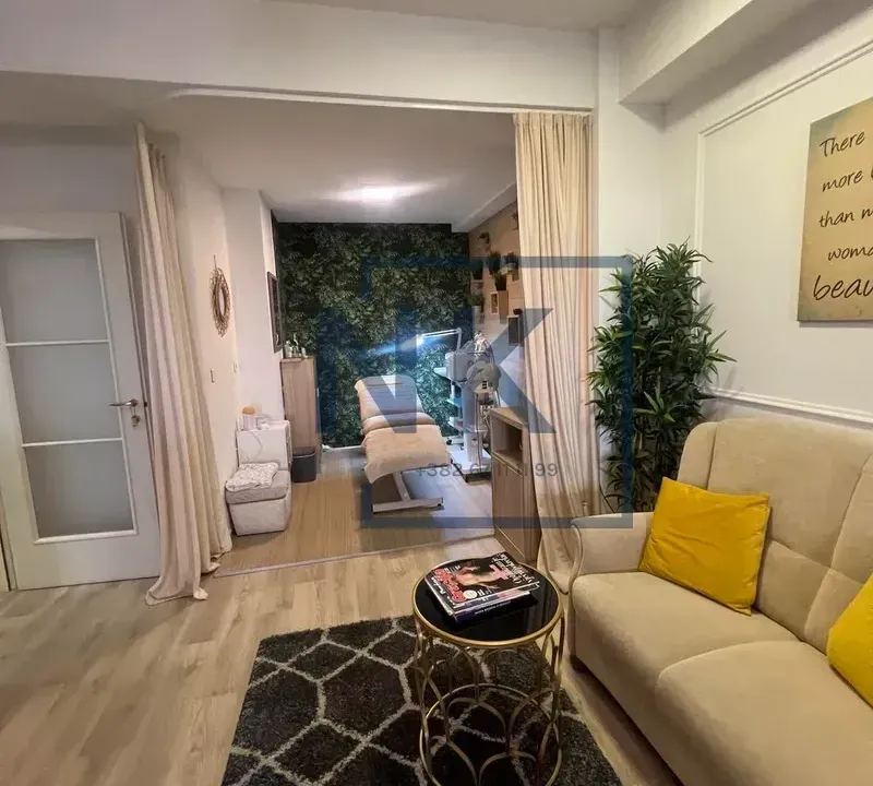 Izdavanje, poslovni prostor, 63m², City Kvart, Podgorica