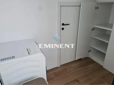 Izdavanje, trosoban stan, 360m², Savski Venac, Beograd - image 10