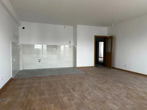 Prodaja, trosoban stan, 116m², Pobrežje, Podgorica - image 2