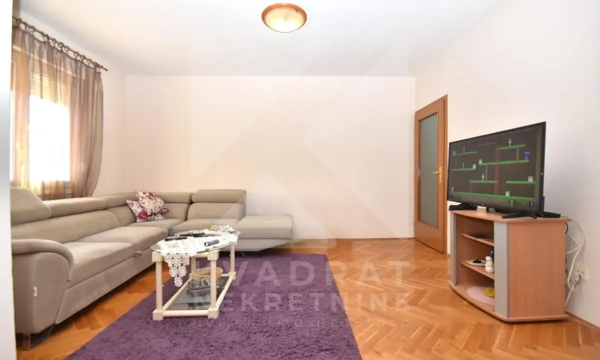 Izdavanje, dvosoban stan, 71m², Zagorič, Podgorica