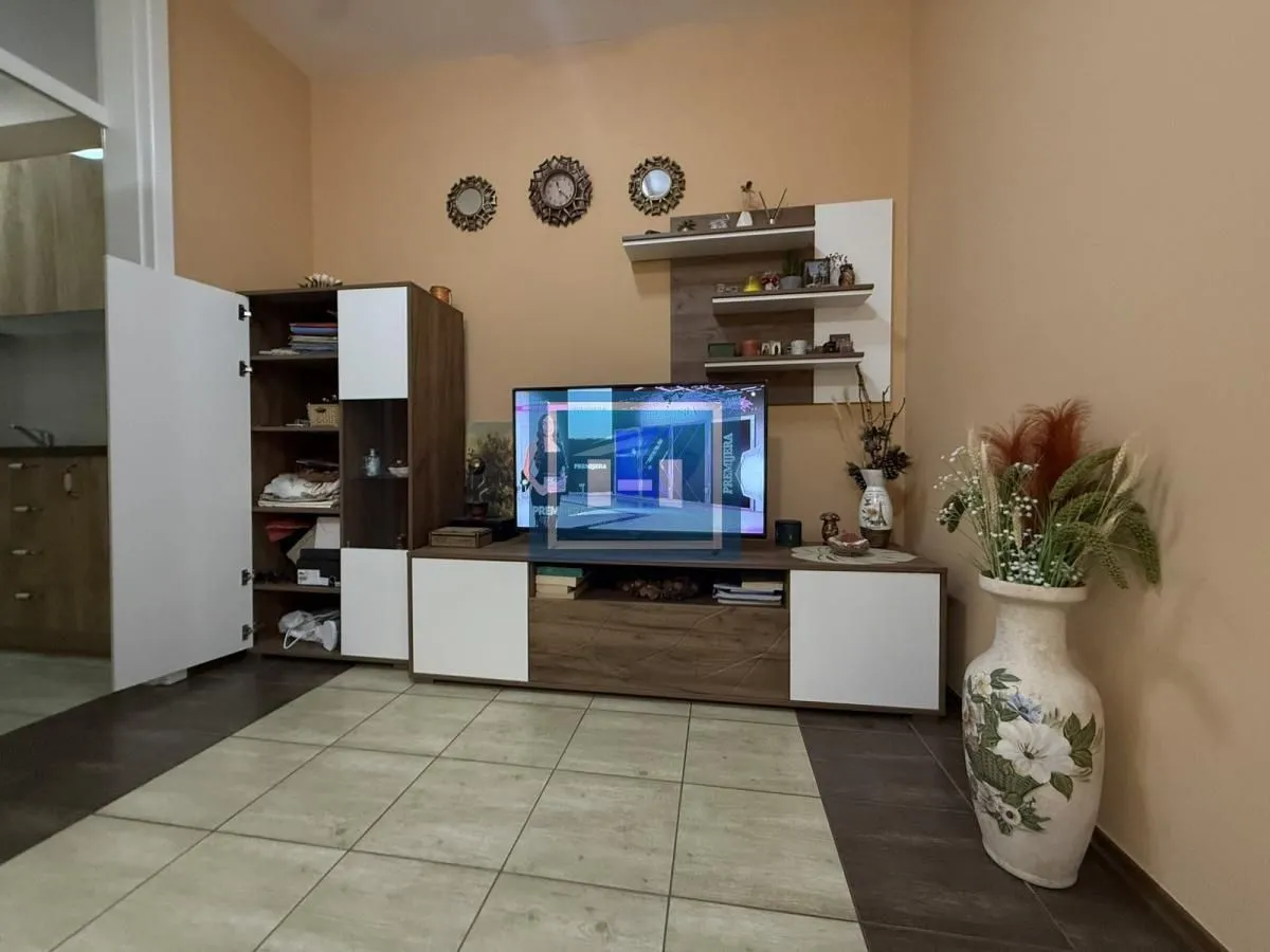 Prodaja, dvosoban stan, 48m², Centar, Paraćin