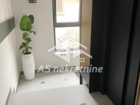 Izdavanje, dvosoban stan, 68m², Neimar, Vračar Sve Podlokacije - image 13