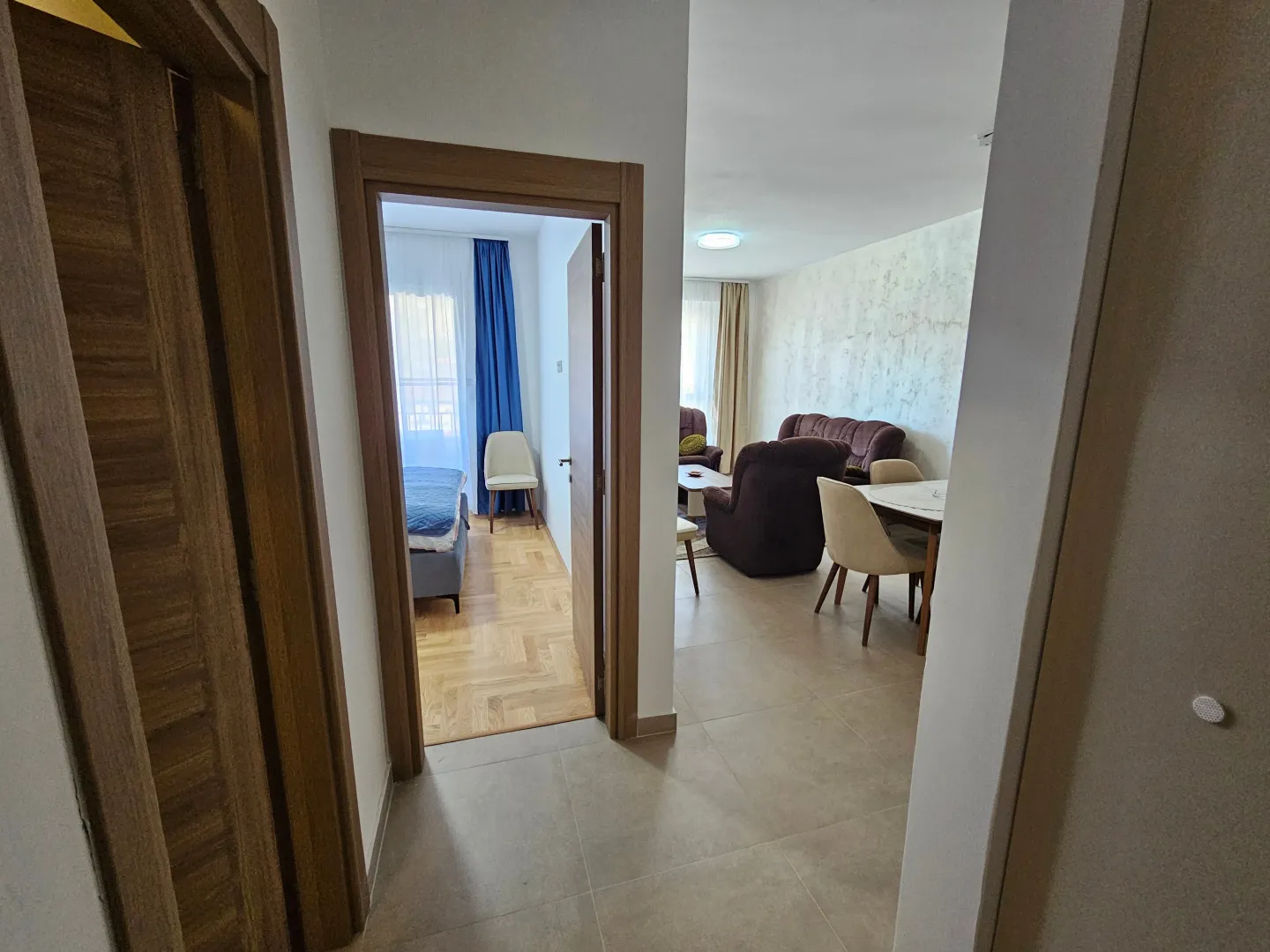 Izdavanje, jednosoban stan, 43m², Radanovići, Kotor