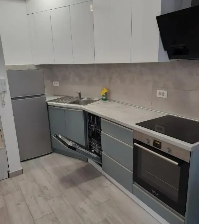 Izdavanje, jednosoban stan, 40m², Budva, Crna Gora