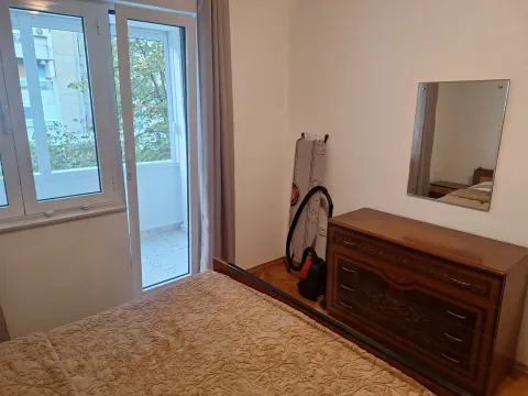 Izdavanje, jednosoban stan, 38m², Centar, Podgorica - image 6