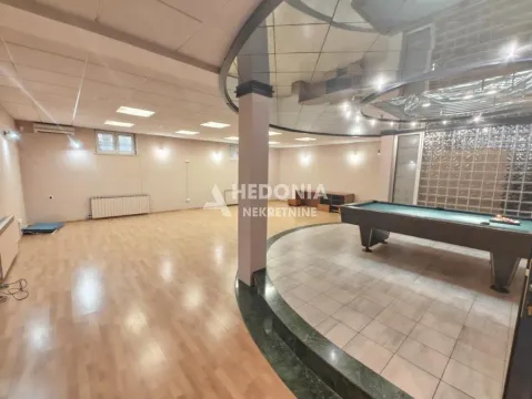Rent, house, 650m², Savski Venac, Beograd - image 9