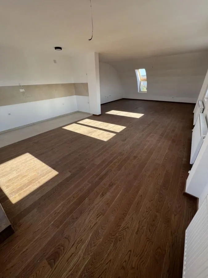 Prodaja, stan, 207m², Telep, Novi Sad Sve Podlokacije