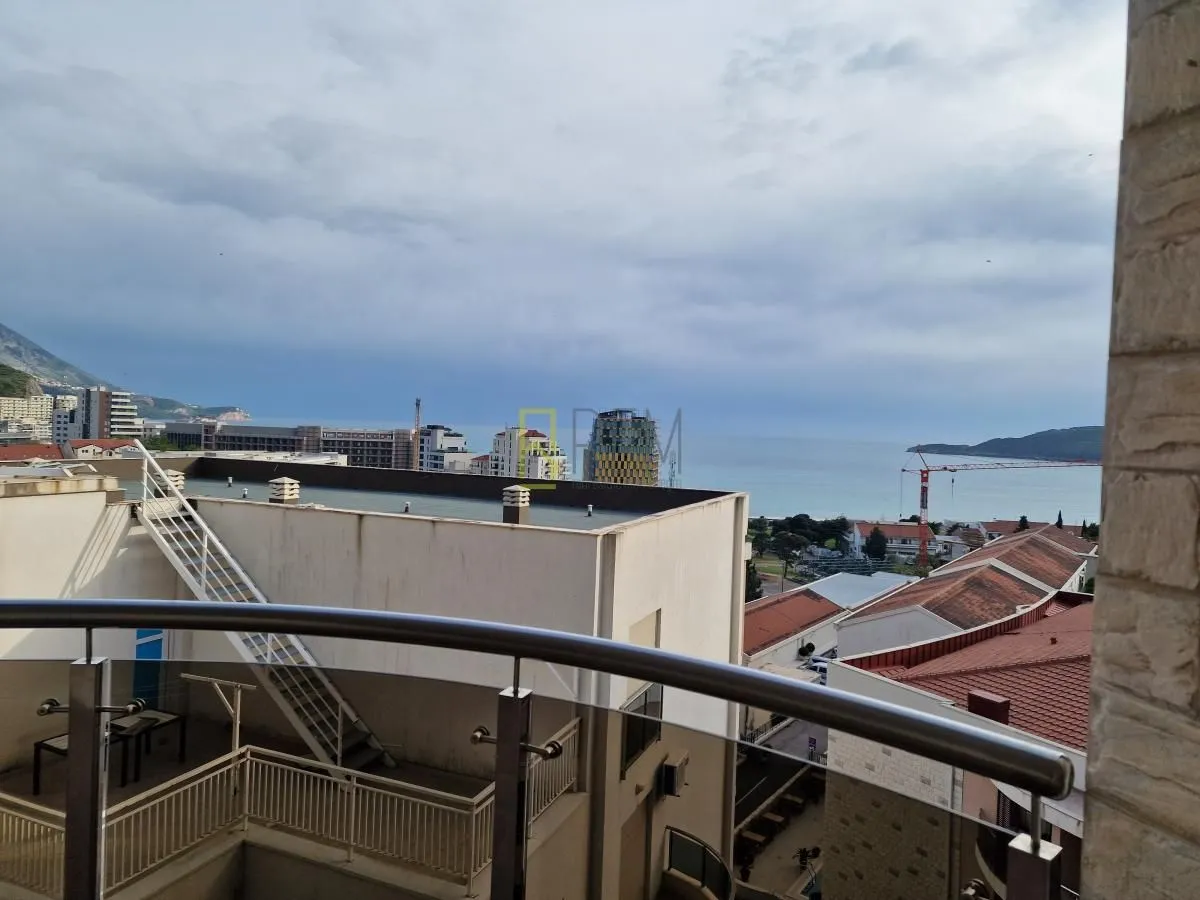 Sale, two bedroom apartment, 120m², Bečići, Budva