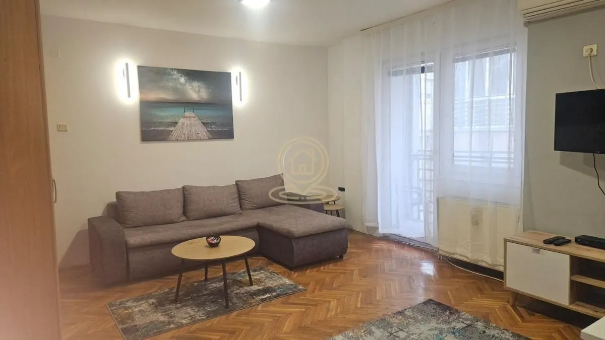 Izdavanje, jednosoban stan, 33m², Grbavica, Novi Sad Sve Podlokacije