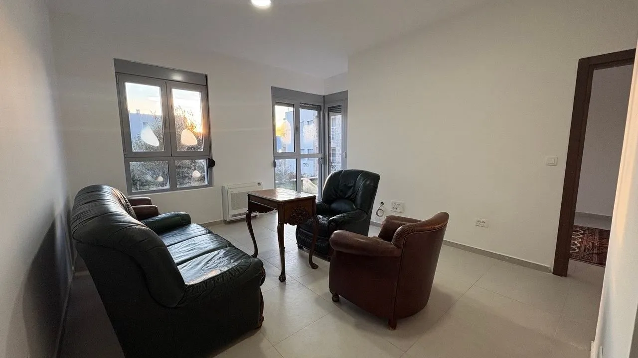 Prodaja, jednosoban stan, 69m², Tivat, Crna Gora