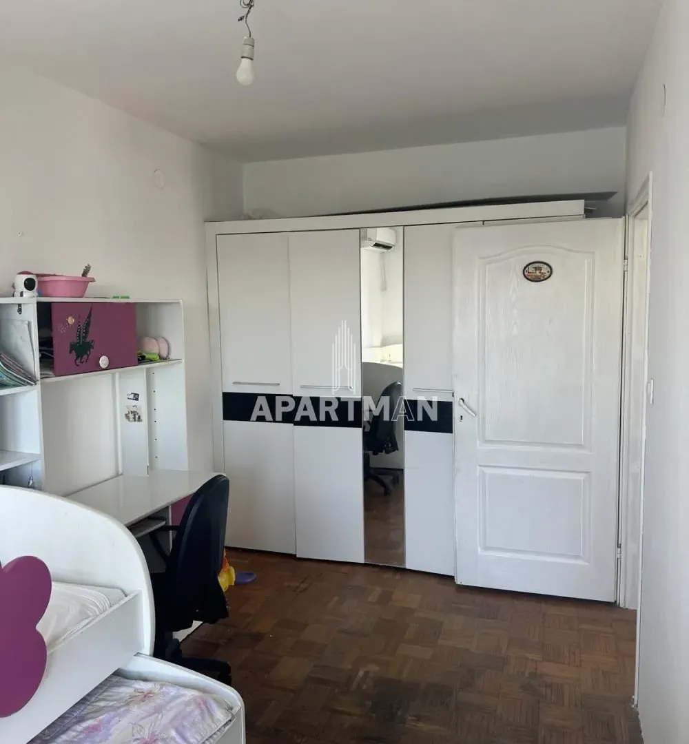 Prodaja, dvosoban stan, 48m², Novi Beograd Blok 61, Novi Beograd Sve Podlokacije