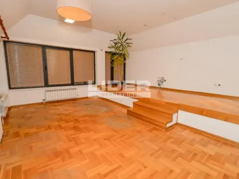 Izdavanje, poslovni prostor, 45m², Čukarica, Beograd - image 2