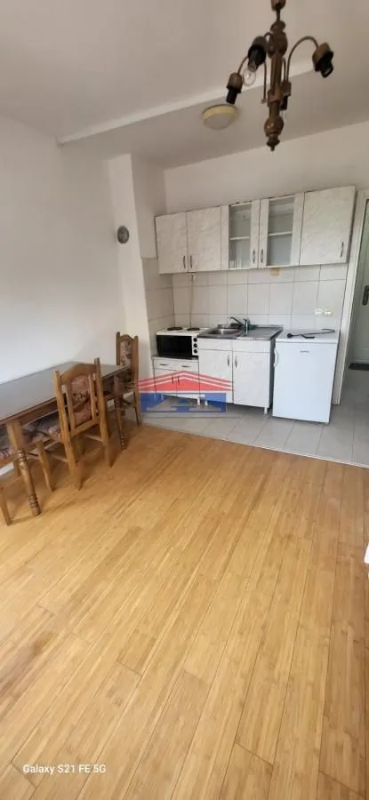 Izdavanje, garsonjera, 26m², Grbavica, Novi Sad Sve Podlokacije