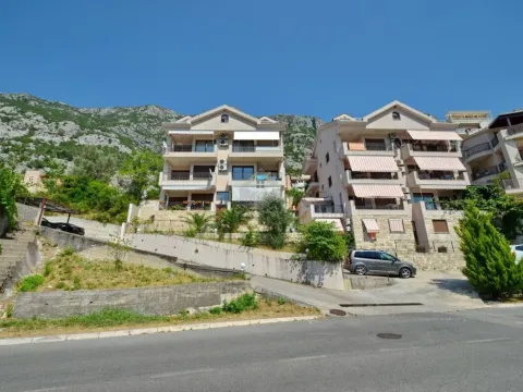 Sale, one bedroom apartment, 50m², Dobrota, Kotor - image 1
