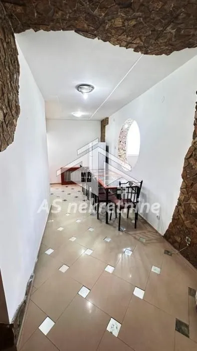 Prodaja, trosoban stan, 160m², Novi Beograd Blok 61, Novi Beograd Sve Podlokacije