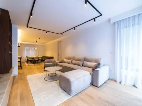 Izdavanje, četvorosoban stan, 140m², Crveni Krst, Beograd - image 7