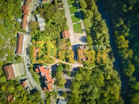 Sale, land lot, 829m², Cetinje, Crna Gora - image 3