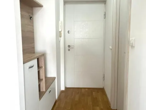 Prodaja, trosoban stan, 75m², Lion, Zvezdara Sve Podlokacije - image 20