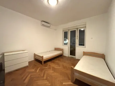 Izdavanje, dvosoban stan, 65m², Centar, Podgorica - image 7