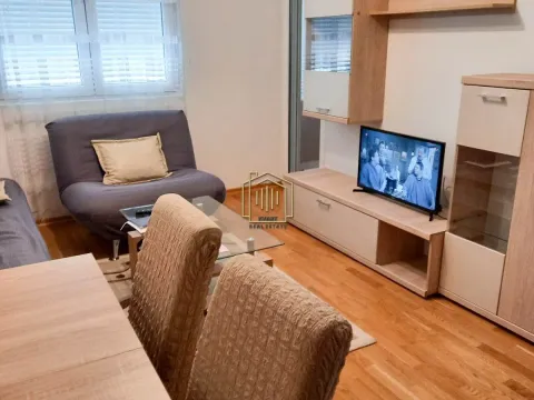 Izdavanje, jednosoban stan, 37m², Stari Aerodrom, Podgorica